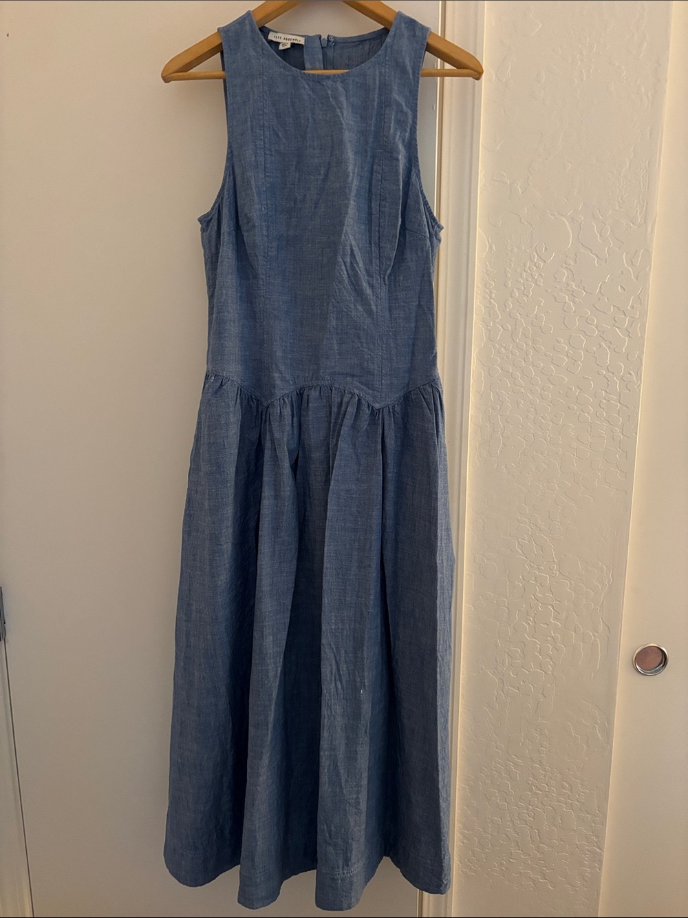 Sleeveless Blue Midi Dress - Unbranded
